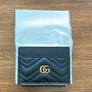 Gucci Marmont card case *authentic* NWT